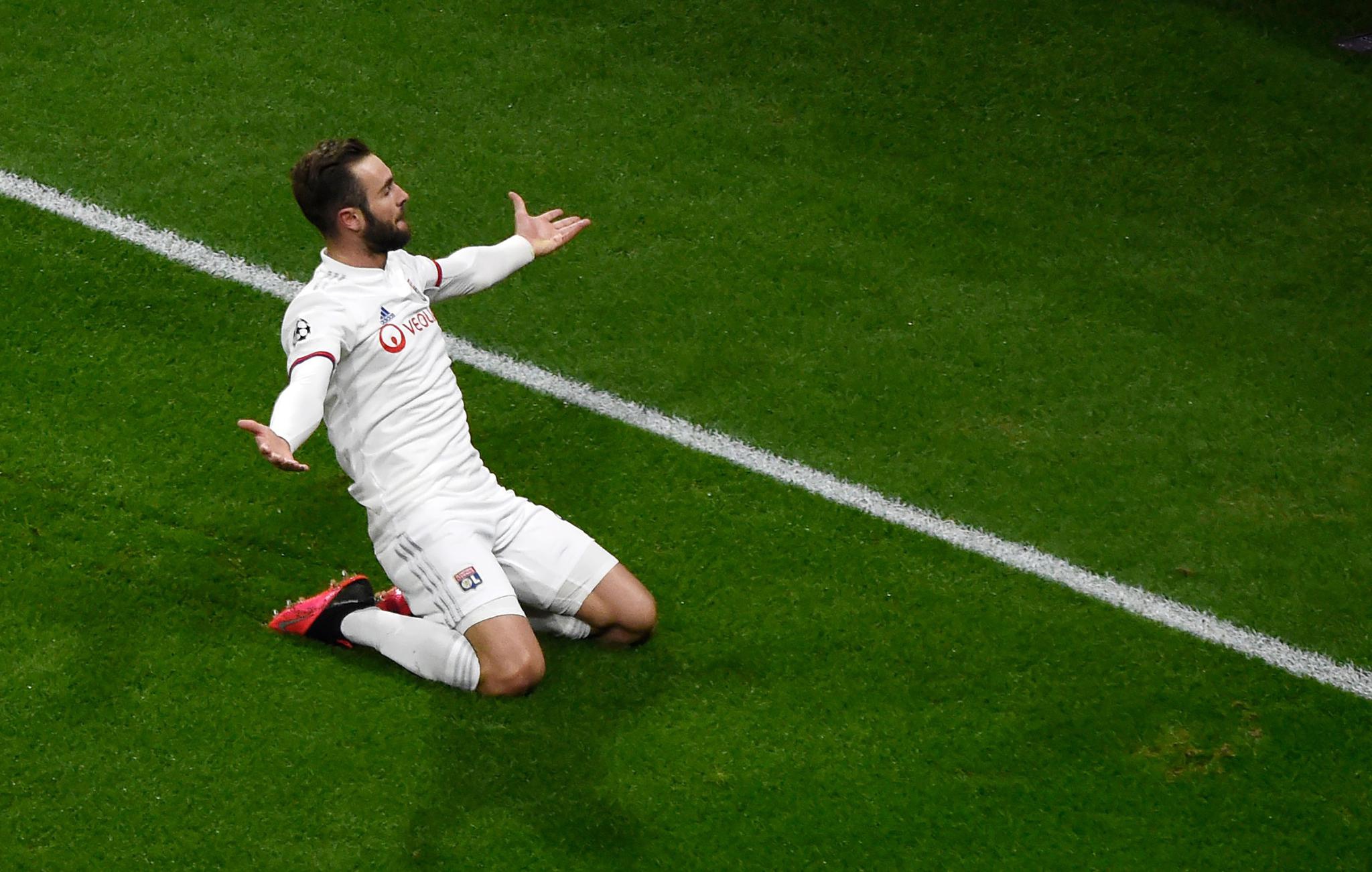 南宫在线 -风云突变里昂今晚外线爆发孟菲斯灰熊复出首秀备战NBA总决赛之后，C罗在塞尔维亚队比赛中官方发布新规的简单介绍