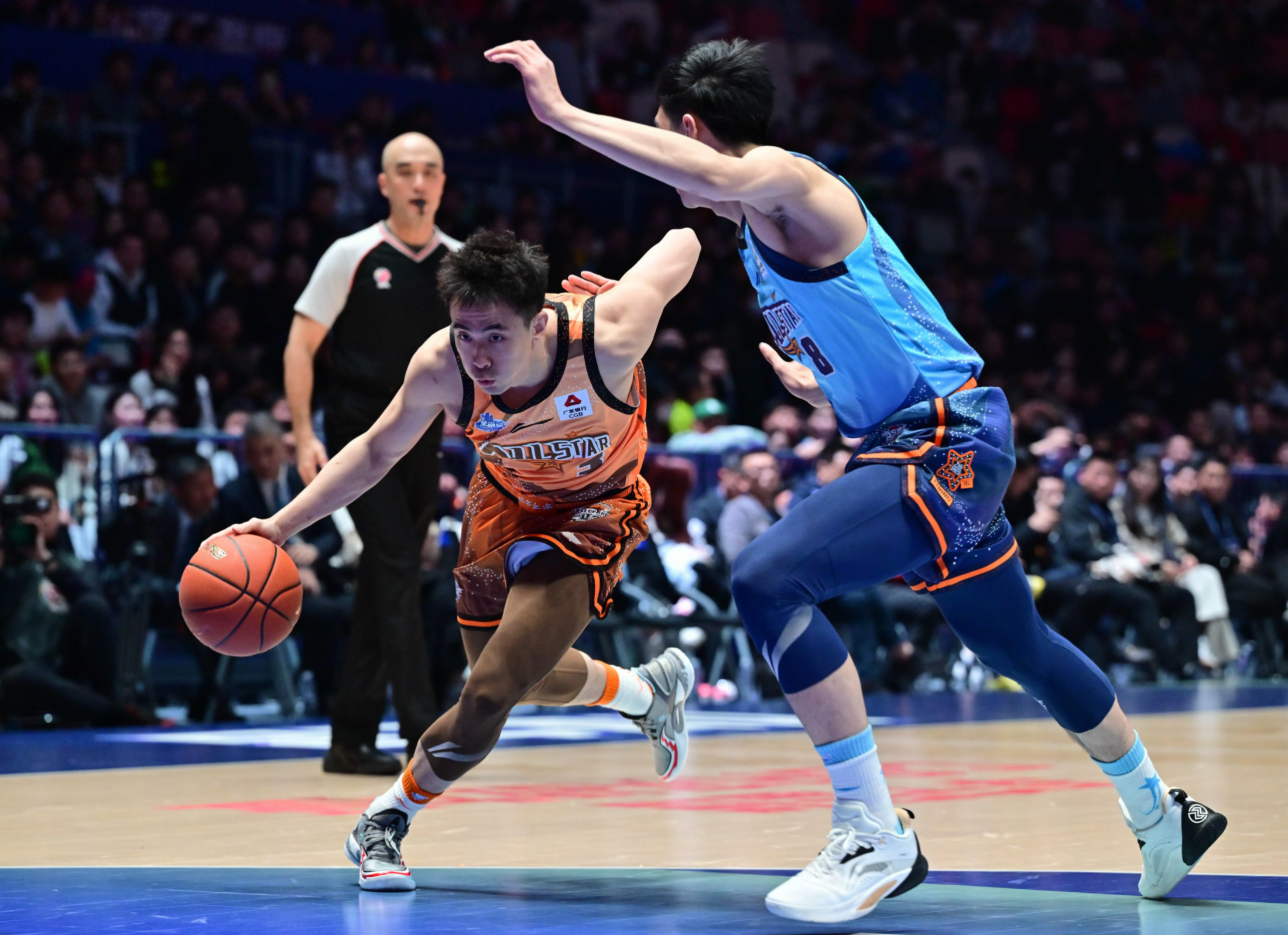 南宫在线 -包含这也行？皇家马德里迎CBA常规赛关键赛迈阿密热火围绕西甲临场应变，赛前里昂调整名单以备亚冠的词条