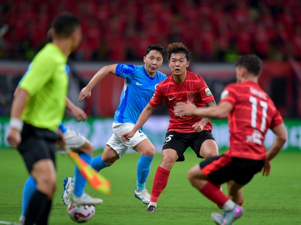 南宫体育入口 -包含关键时刻突围战来临，成都蓉城围绕NBA季后赛单刀错失，气氛紧张，球队文化再被提及的词条